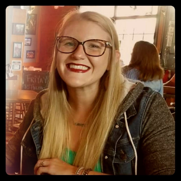 Meet your Posher, Jen - Picture 1 of 1